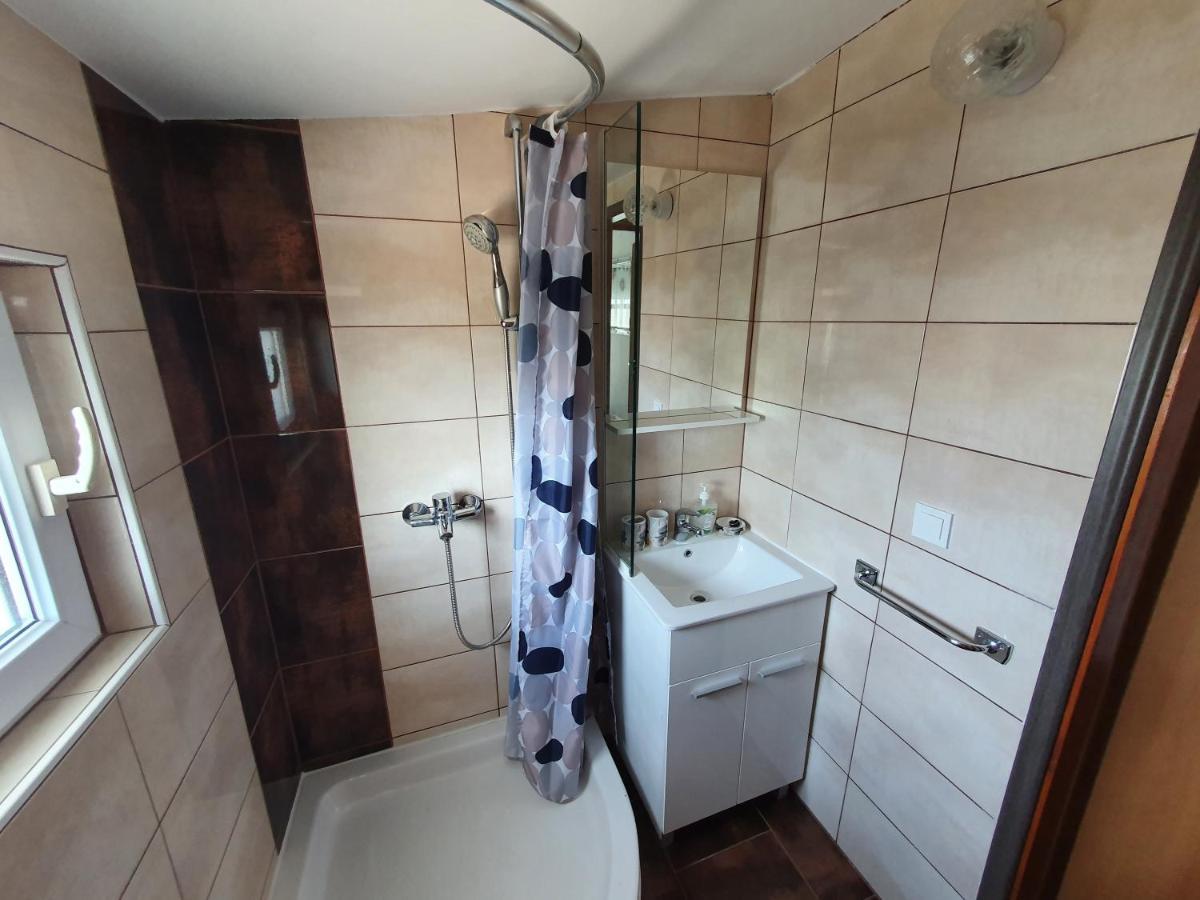 Apartmani Deak Vir Exterior foto